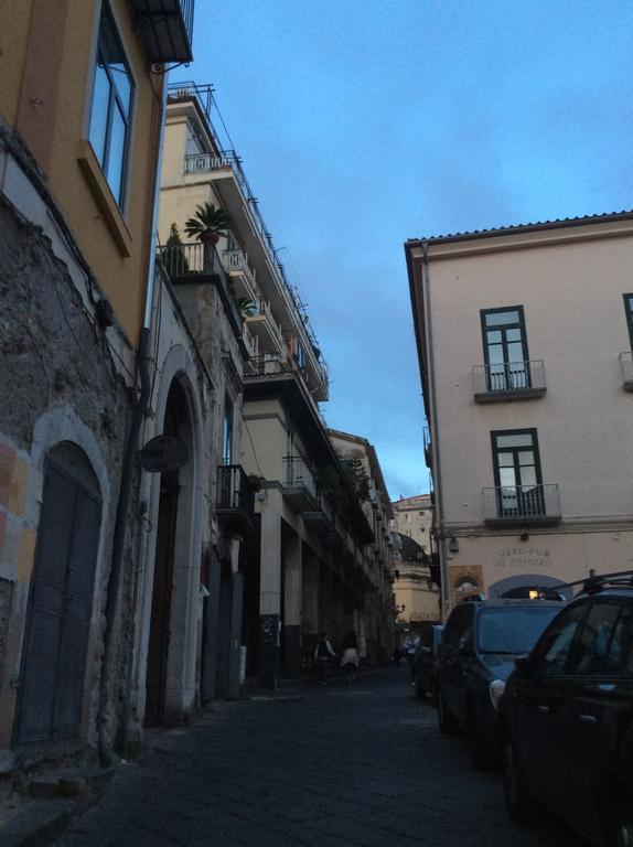 Apartament Residenza Guarna Salerno Zewnętrze zdjęcie