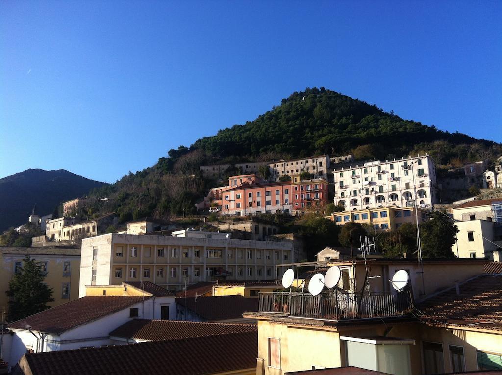 Apartament Residenza Guarna Salerno Zewnętrze zdjęcie